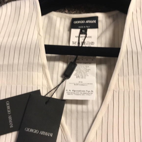 Giorgio Armani “Donna”-Style Blouse - Picture 2 of 3